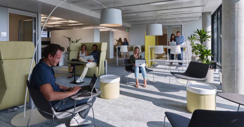 Ein 'Converse Workspace' in Microsofts neuer Firmenzentrale in München.