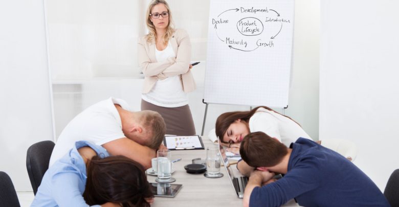 Zeitverschwendung Meeting: So lässt sich der Langeweile-Effekt verhindern
