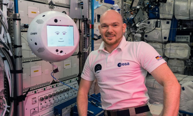 Das ist CIMON, der digitale Kollege der ISS-Crew
