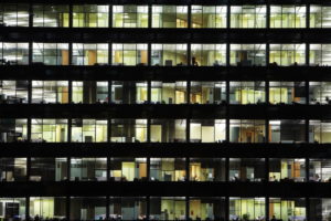 Wie gefährlich ist smarte Beleuchtung in Bürogebäuden?